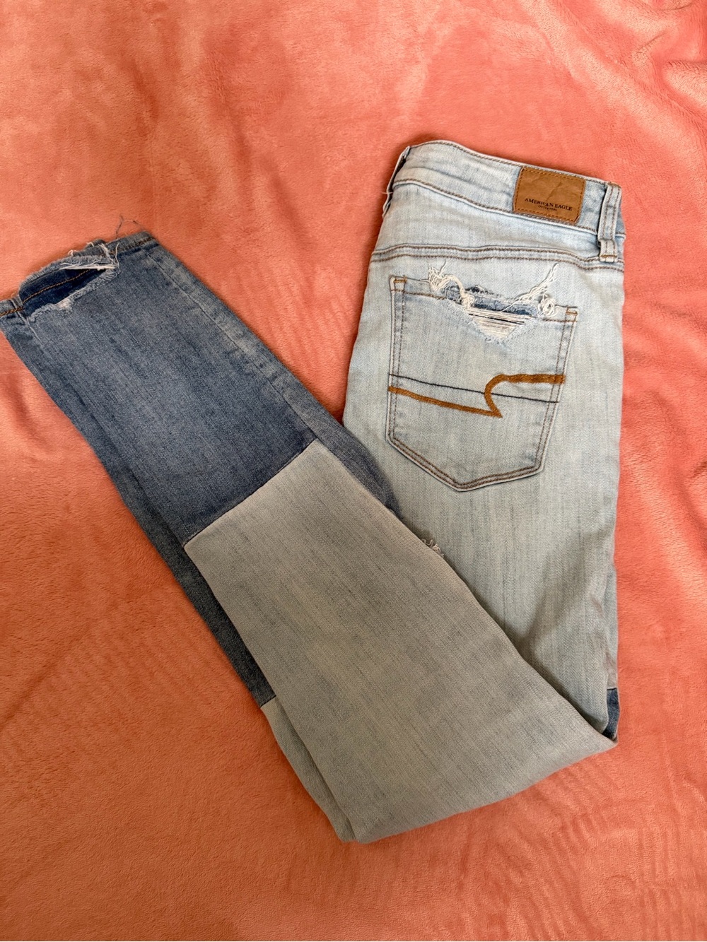 American Eagle Two-Tone Light Blue Women’s Distressed Jeans
